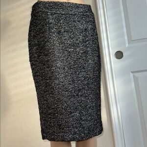 J. Crew Black and Cream Tweed Pencil Skirt Size 4